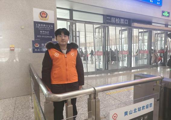 F0EC7A258D9025302F8040A72BFF521F F0EC7A258D9025302F8040A72BFF521F